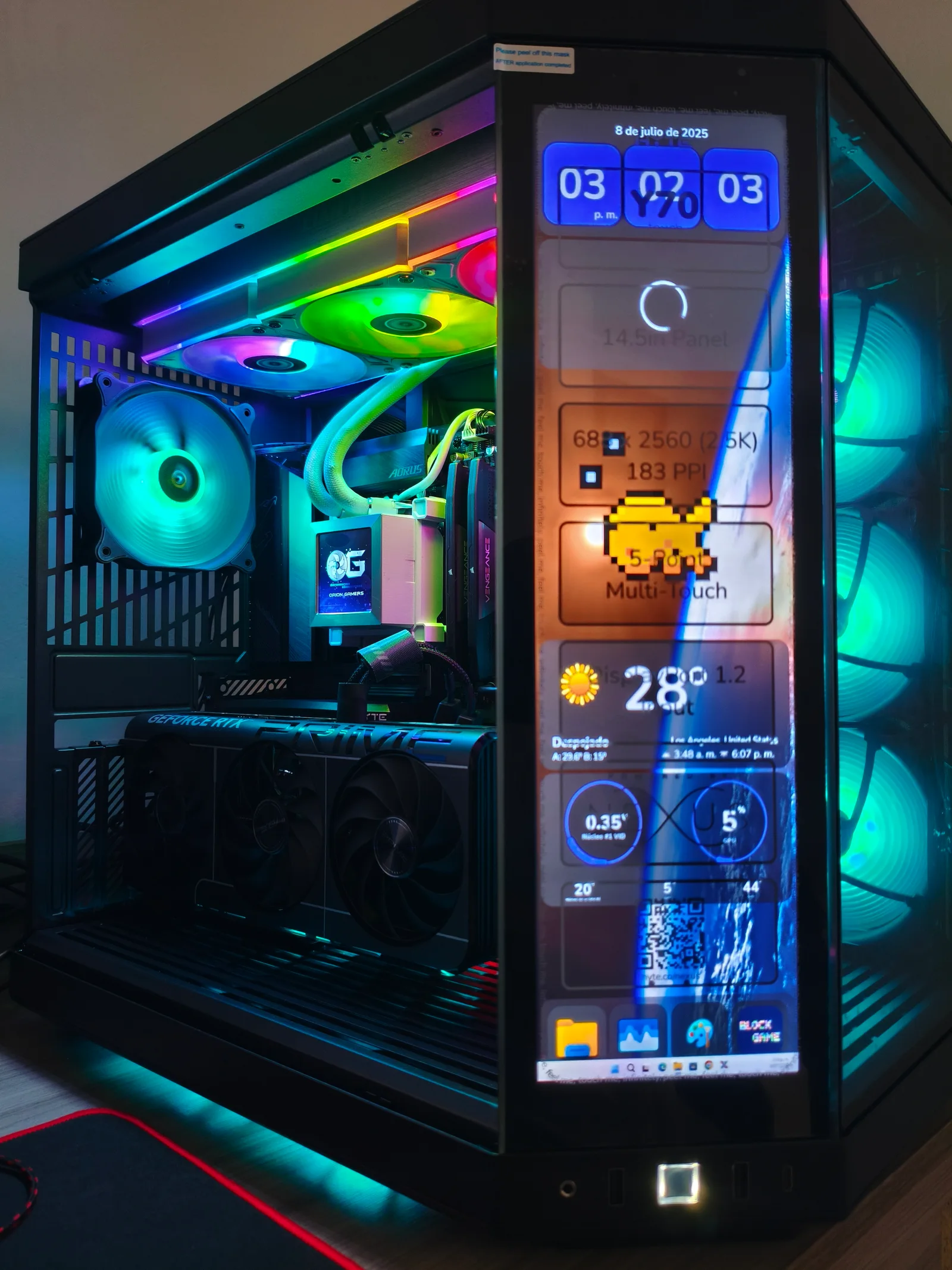 Ensamble gamer Orion Gamers con refrigeración líquida y pantalla LCD personalizada