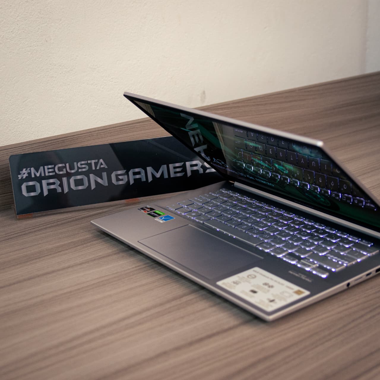 Portátil ASUS verificado con placa oficial Orion Gamers