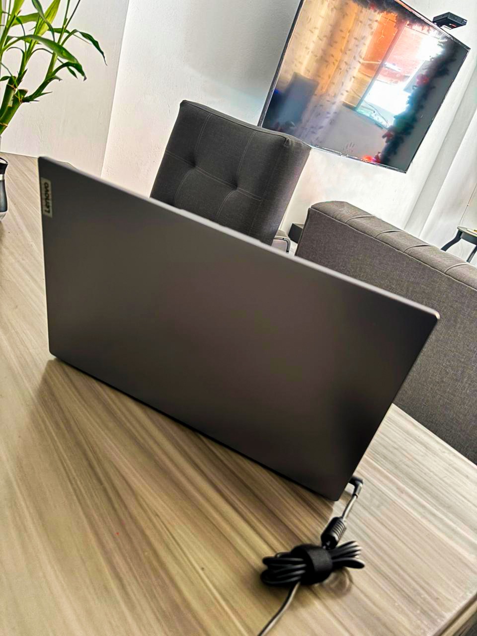 Laptop Lenovo V15 G4 AMN AMD Ryzen 5 16GB RAM 512SSD Orion Gamers